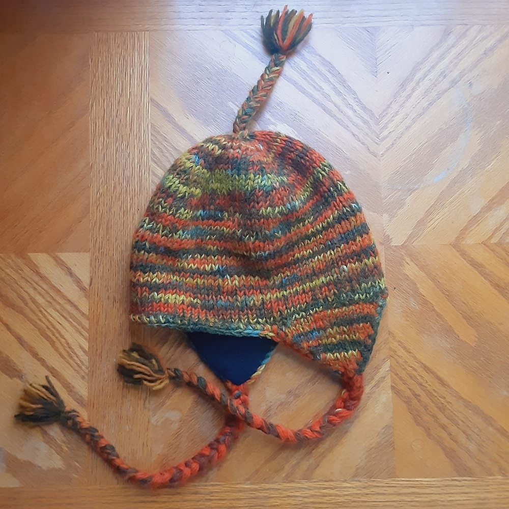 LAKHAYS COLLECTION 100% WOOL NEPAL BEANIE W/ TASSLES ORANGE/MULTI UNISEX O/S EUC